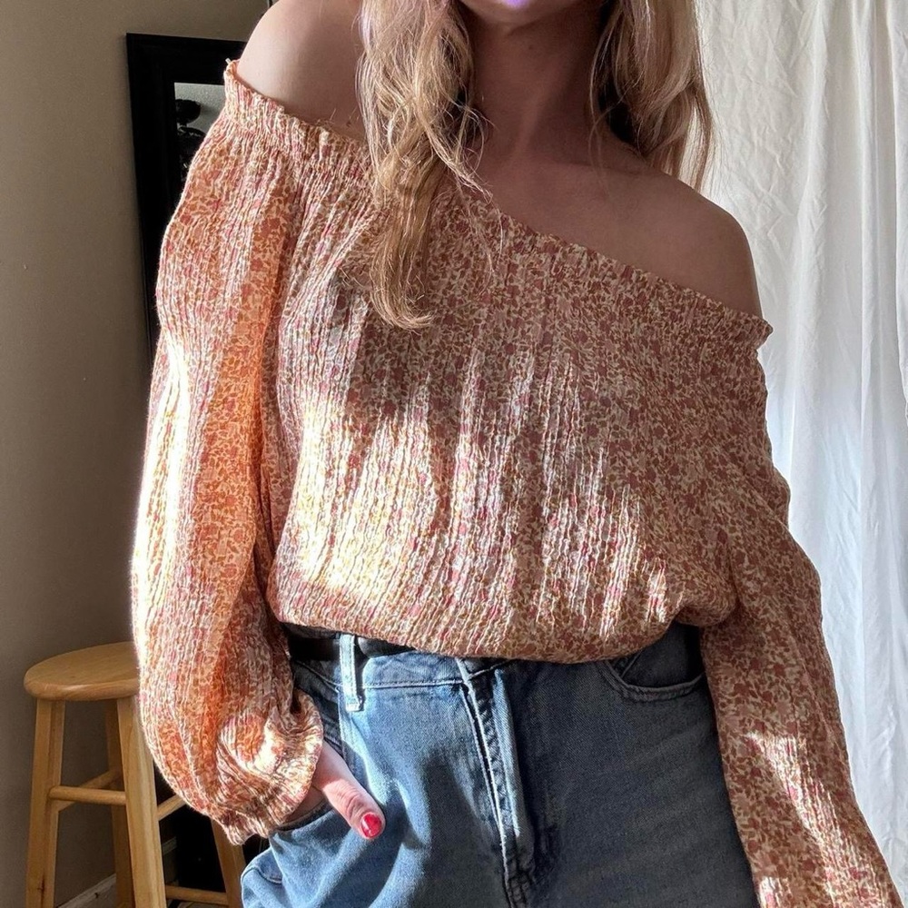 Wanderly Light Pink Floeal Off the Shoulder Blouse 🌸 size XL